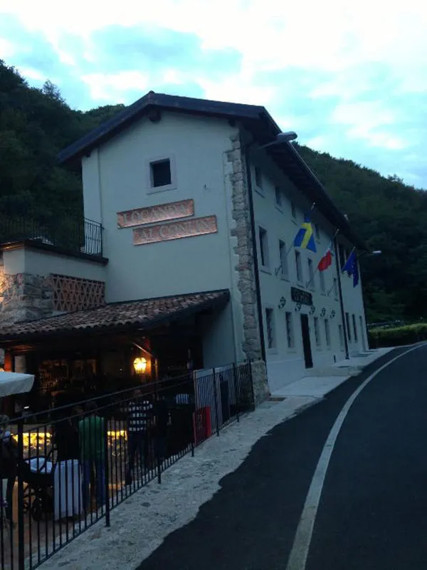 VEGLIONE DI CAPODANNO AL CONFIN-OSTERIA LE PIERE